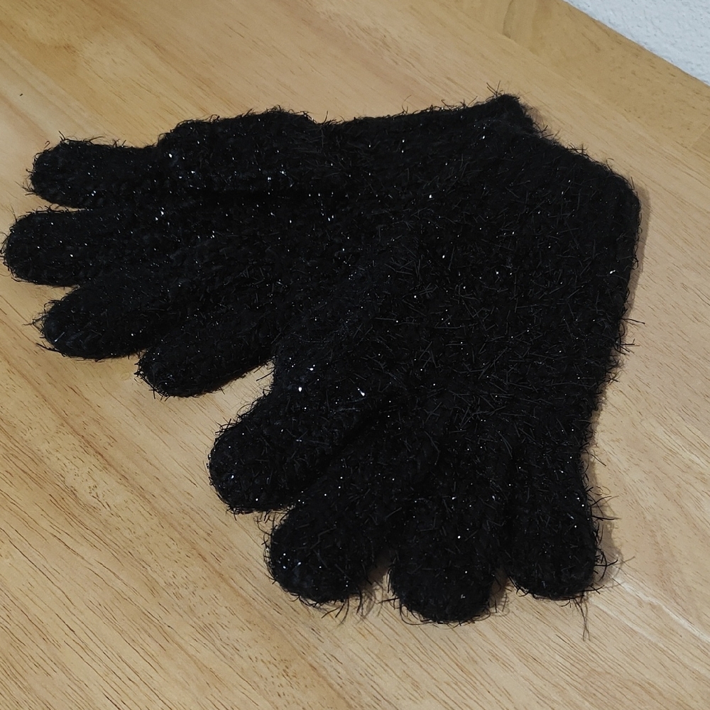Chic Black Women's Knit Gloves